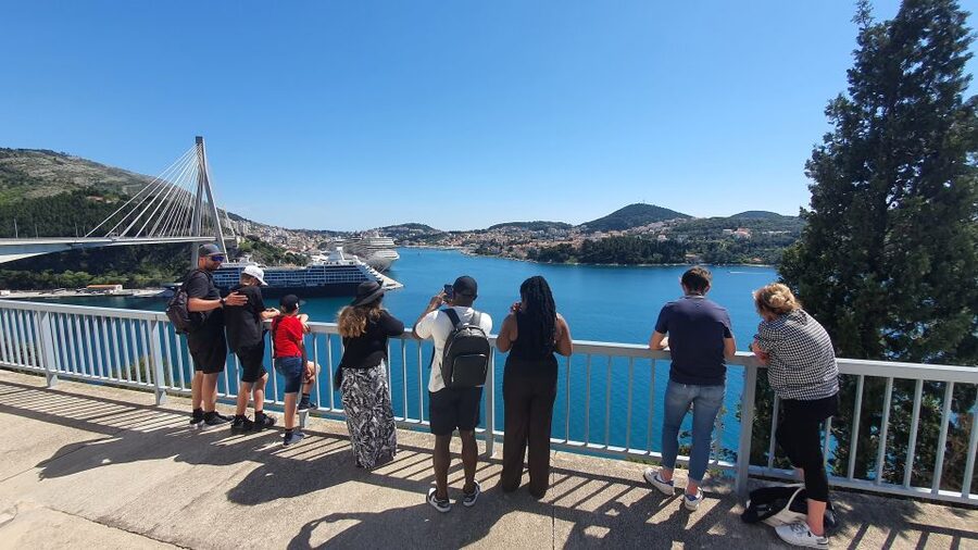 Dubrovnik: Panoramic Ride and Old Town Guided Walking Tour - Getting your bearings fast in Dubrovnik, without rushing the details