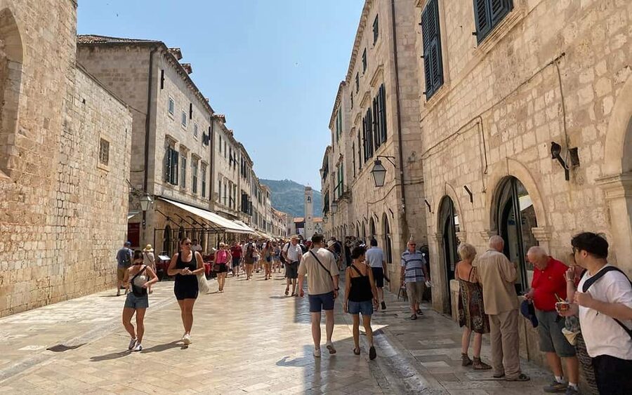 Dubrovnik: Pile Gate & Old Town with Spices and Hidden Gems - Pile Gate to Stradun: your fast track to Dubrovnik’s core