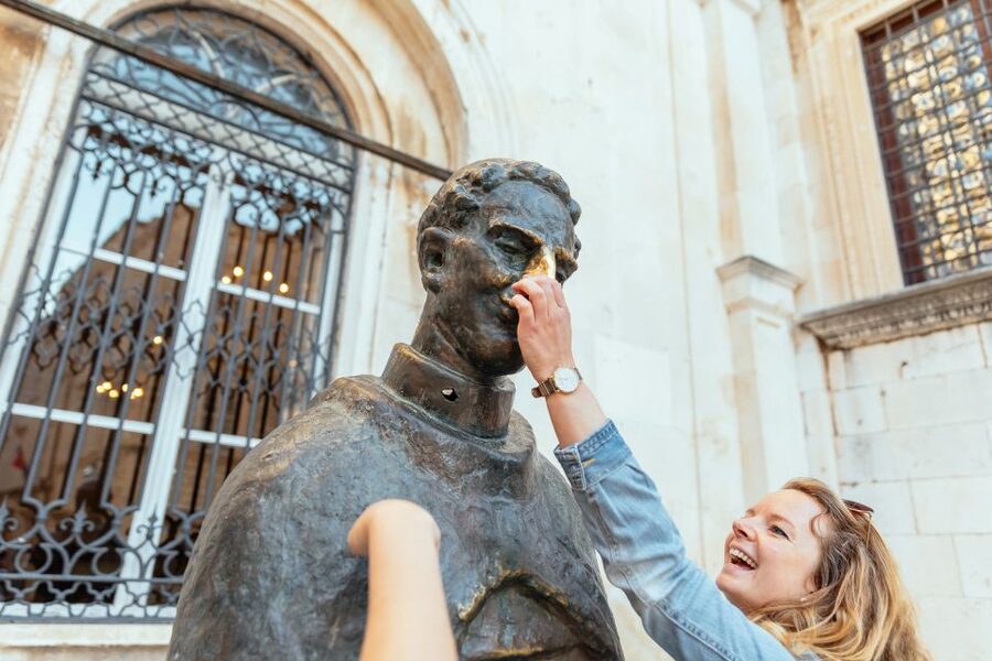 Dubrovnik: Private Family Friendly City Tour with Guide - Meeting Point at Babić Bakery, and How to Plan Your Morning