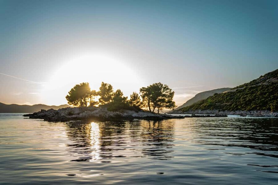 Dubrovnik: Private speedboat tour of Elafiti islands - The ride from Dubrovnik: private skipper, pickup, and what is on board