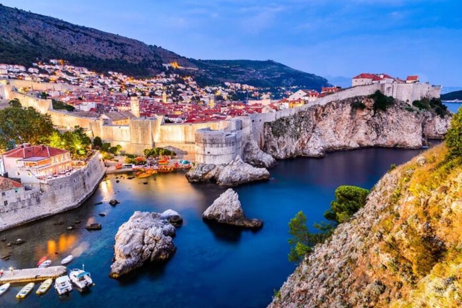Dubrovnik : Private Walking Tour With A Guide (Private Tour) - Pickup, meeting points, and how the walk ends