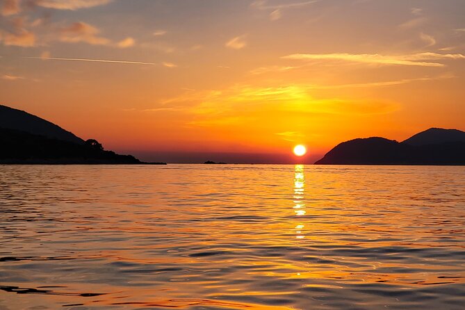 Dubrovnik Romantic Sunset Boat Tour - Lapad Pier Meets Your 6:00 pm Sunset Timing