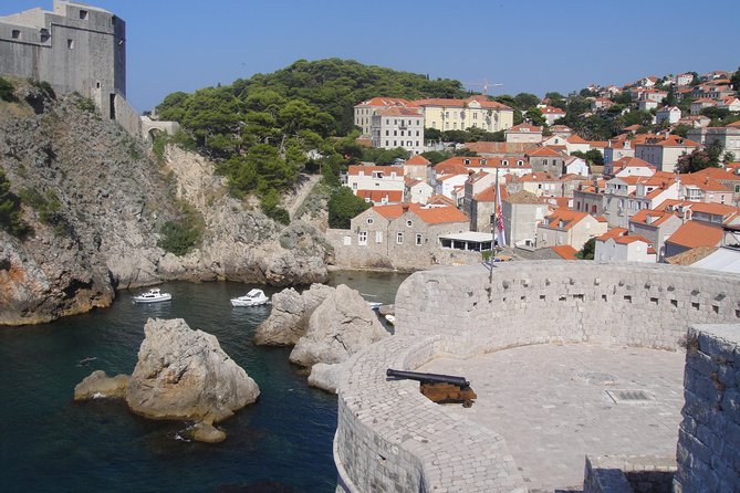 Dubrovnik Shore Excursion: City Walls Walking Tour (entrance ticket included) - Meeting at Pile Gate by Dubravka, then getting oriented fast
