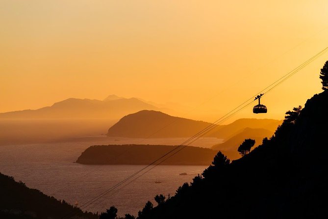 Dubrovnik Shore Excursion: Explore Dubrovnik by Cable Car (ticket included) - Pace, walking surfaces, and what to wear so you stay comfortable