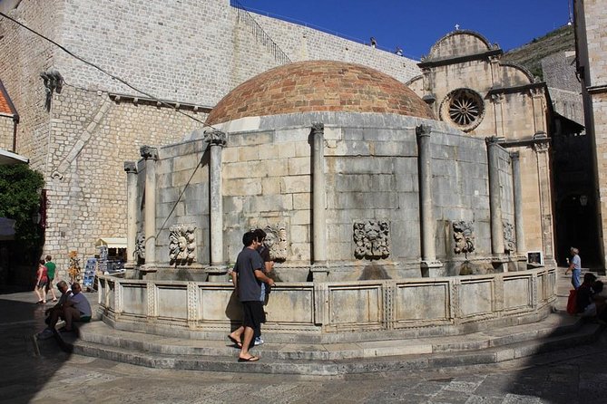 Dubrovnik Shore Excursion: Old Town Walking Tour - Entering Dubrovnik at Pile Gate, the right way to orient