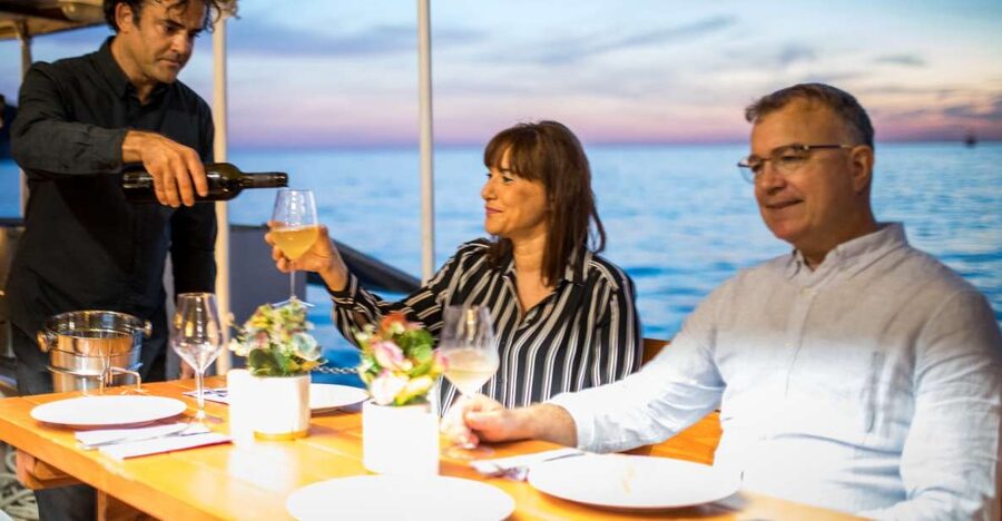 Dubrovnik: Sunset Dinner Cruise around the Old Town - Key reasons to book this Dubrovnik sunset dinner cruise