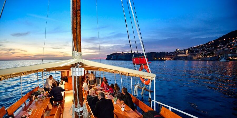 Dubrovnik: Sunset Dinner Cruise around the Old Town - Boarding the Slavija at Dubrovnik Old Port: what you do right away