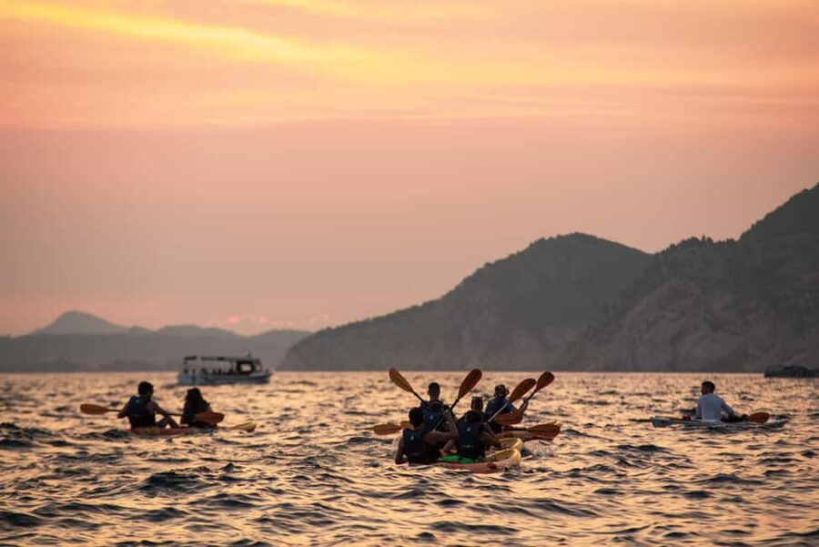 Dubrovnik: Sunset Kayaking and Snorkeling Tour - Old Port Dubrovnik and the guided stretches that make it feel like more than sightseeing