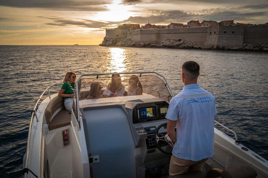Dubrovnik: Sunset Tour With Panorama Of City Walls - Fort Lovrijenac at sunset: the postcard moment with real angles