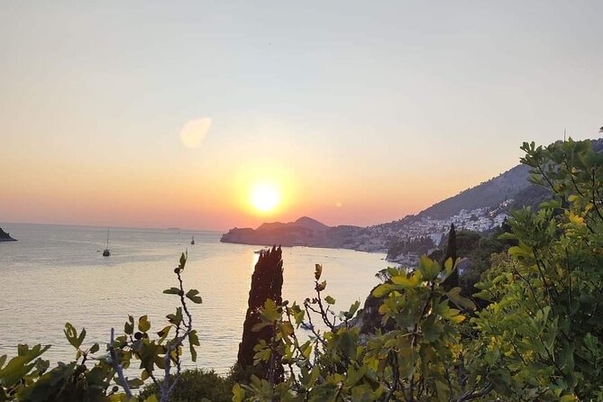 Dubrovnik Sunset Tour with Scenic Views and Local Wine - Stop 3: Hotel Adria viewpoint for Elaphiti Islands context