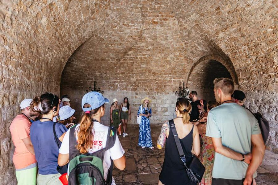 Dubrovnik: The Original Game of Thrones Tour & Lokrum Option - Lokrum Iron Throne photo stop: the official version of the joke, minus the joke