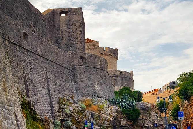 Dubrovnik walking history tour - Onofrio’s Fountain and the 12 km Aqueduct Story