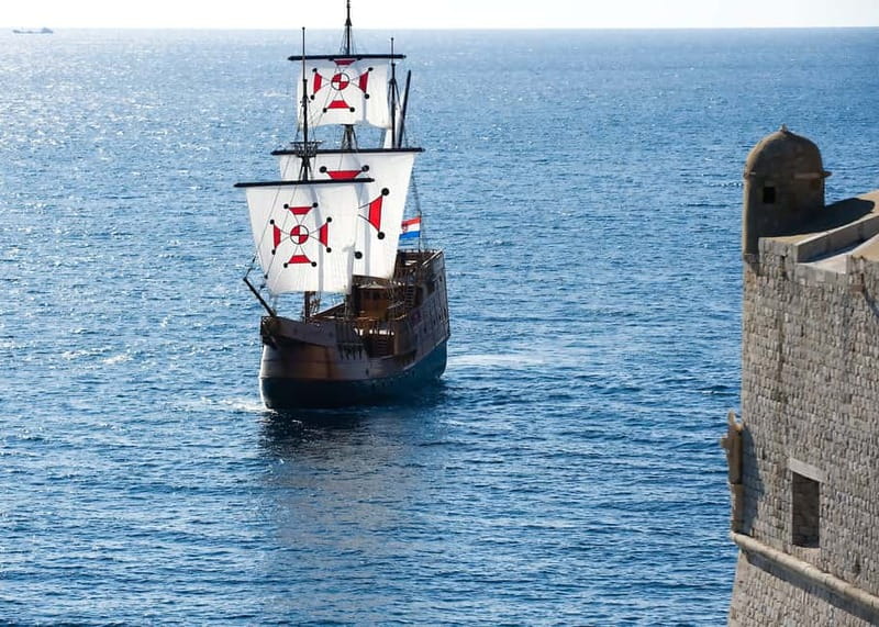 Dubrovnik walking tour and cruise on Karaka ship - The Karaka cruise: panoramic views plus a naval-history story