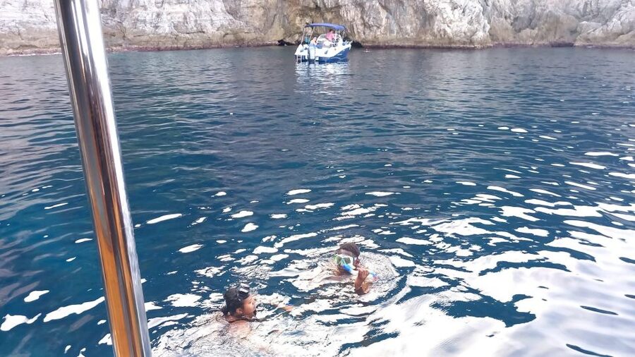 Elaphite Islands Cruise with Local Gastronomy at Captain's H - The Suđurađ stop and how it fits the day