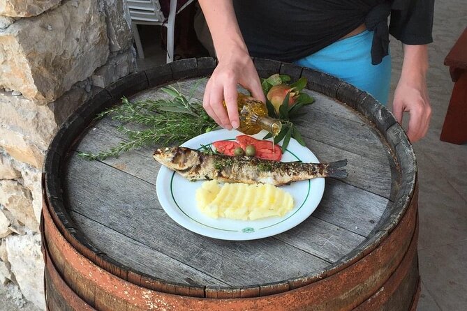 Elaphite Islands Cruise with Local Gastronomy at Captain's House - Captain’s House Lunch: More Than Just Fuel