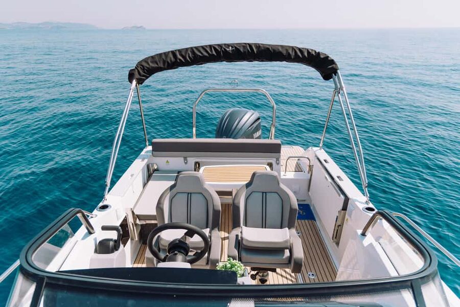 Elaphite Islands: Private boat tour (Cap Camarat 7.5wa) - Private Cap Camarat 7.5wa Cruise Off Dubrovnik