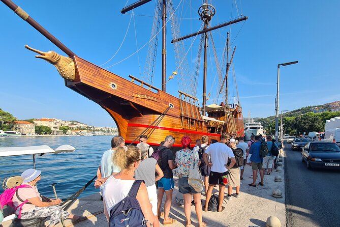 Elaphiti Islands On The Luxury Pirate Ship Karaka Dubrovnik - Onboard setup: shade, drinks, and snorkeling gear that actually helps