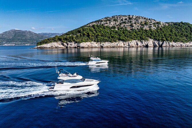 Exclusive Luxury Yacht Tour of the Elaphiti Islands - Koločep Lighthouse and cliff-jumping: quick thrills, watched carefully