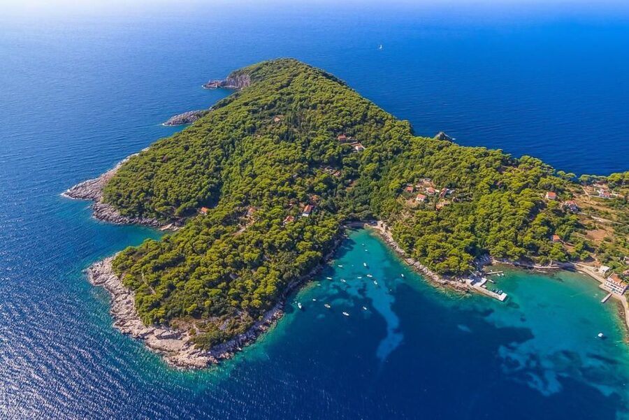 From Dubrovnik: Elaphite Islands Day Trip with Lunch - Koločep: medieval history plus a realistic hour to see it
