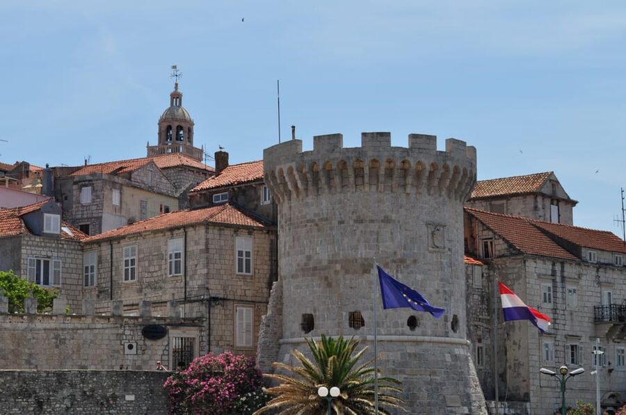 From Dubrovnik: Korcula Island Tour with Wine Tasting - Pelješac wine tasting on the return: what you actually get
