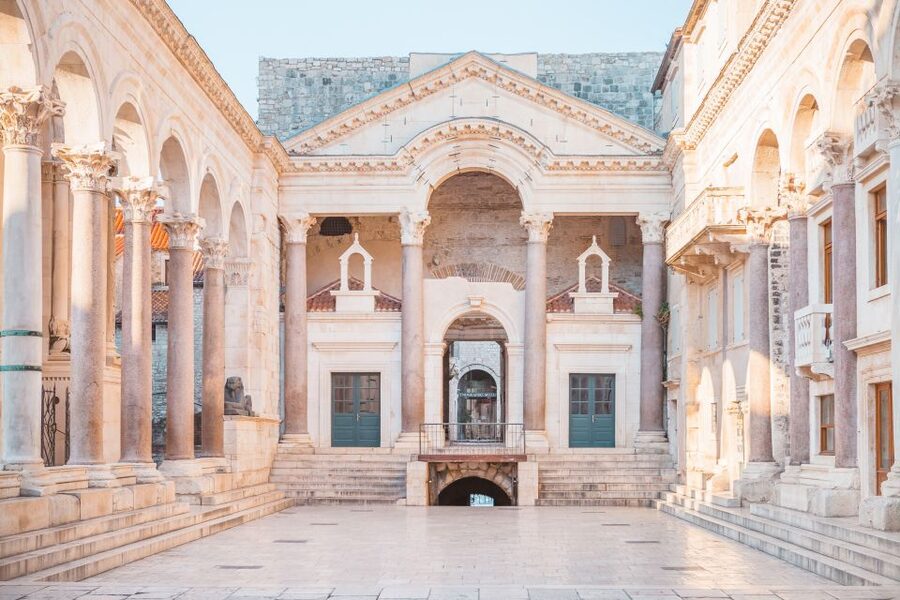 From Dubrovnik: Split Day Trip and City Tour with Transfers - Lunch and Free Time at Riva and the Market: Use It to Reset