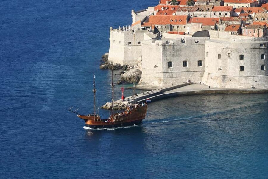 From Split: Dubrovnik Day Trip incl. Stop in Ston - Pelješac Peninsula: the “between” stop that adds flavor to the drive