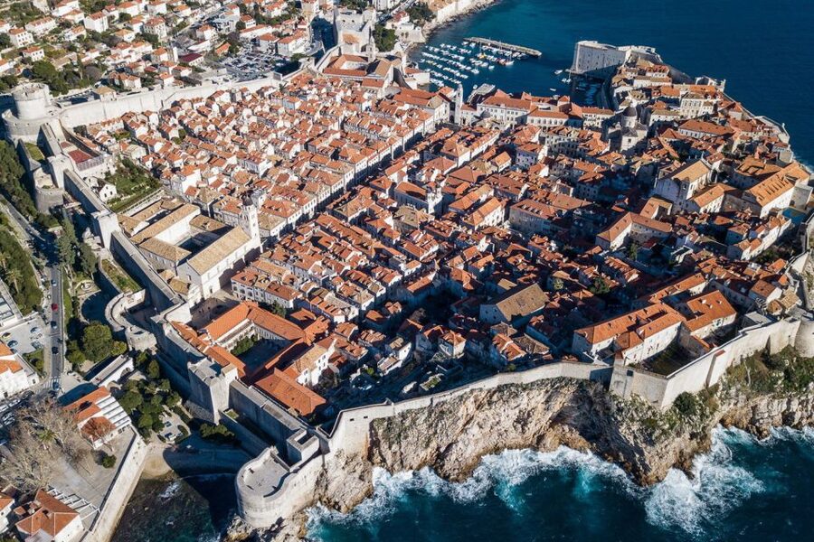 From Split & Trogir: Dubrovnik Guided Day Tour - Four hours free in Dubrovnik, how to choose without wasting it