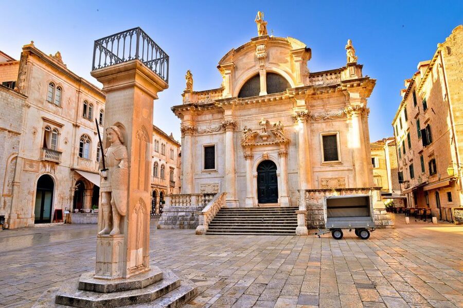 From Split & Trogir: Dubrovnik Guided Day Tour - Ston oyster stop on the way back, plus photo and market time