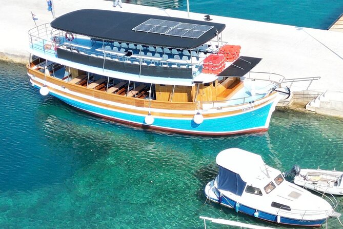 Full-Day Dubrovnik Elaphite Islands Cruise with Lunch and Drinks - Stop 2 Sipan’s port, olives, and pirate-era castle in one hour