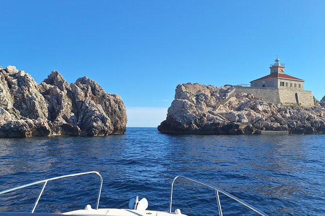 Full- Day Private Speedboat Tour in Dubrovnik on Elaphiti Islands - Return to Dubrovnik, with a final west-approach view