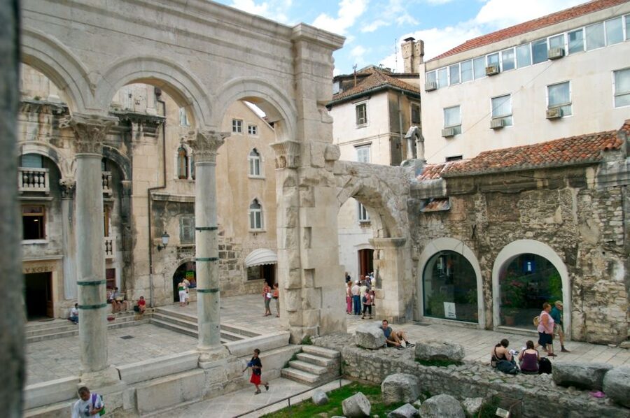 Full-Day Trip from Dubrovnik to Split - Peristil to Mestrovic Gallery: pacing your “what am I looking at?”
