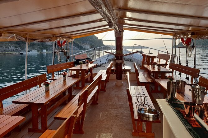 Gastro Cruise | Cruise around Dubrovnik Old Town with Lunch - Part 1 on the water: Dubrovnik City Walls from a seaside angle