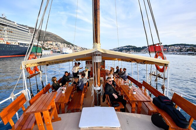 Gastro Cruise | Cruise around Dubrovnik Old Town with Lunch - Drinks, WiFi, and onboard comfort: small details that improve the vibe