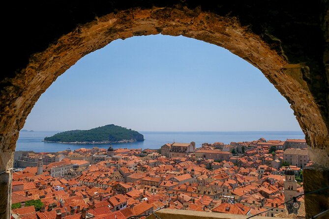 Guided Tour to discover Dubrovnik's Old Town, by day or night - Day vs. night: choose the mood, not just the clock