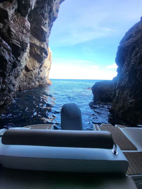Hello Dubrovnik: Blue Cave Tour 4h - All Inclusive - Šunj Beach on Lopud: sandy, shallow, and calm enough for families