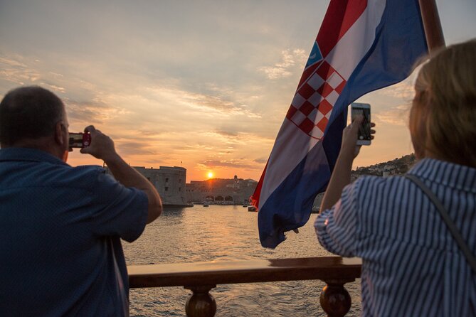 Karaka - The Best Dubrovnik Sunset Cruise (adults only) - Sunset timing, the golden hour, and how to choose your spot