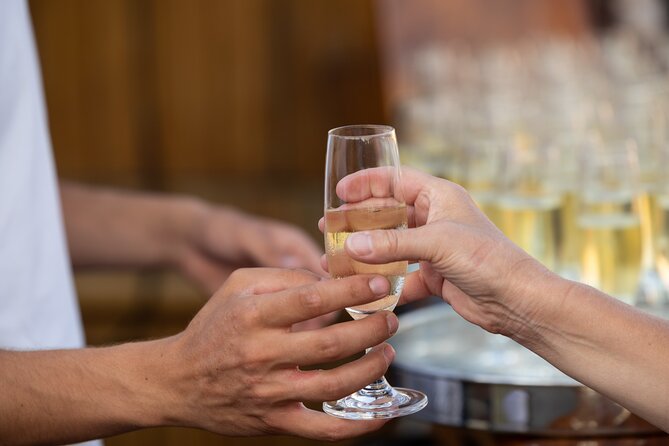 Karaka - The Best Dubrovnik Sunset Cruise (adults only) - Drinks and value: sparkling wine on board plus another free drink