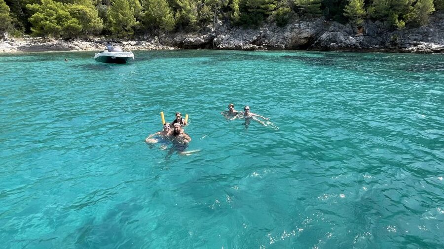 Luxury Private Boat Tour to Elaphiti Islands (4 hours) - Who this tour suits best, and who might feel off