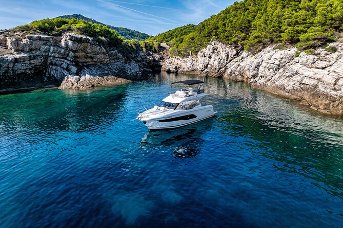 Luxury sunset cruise in Dubrovnik - Who should book this Dubrovnik sunset cruise