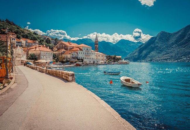 Montenegro Bay Cruise with Lunch on the Boat day trip - Kotor Old Town and the Cathedral area: how much time you truly get