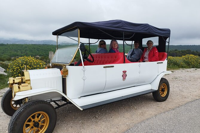 OLD CAR DUBROVNIK private sightseeing tour - Touring Dubrovnik in an Old Car, Not a Bus