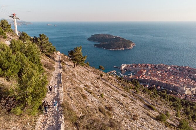 Panoramic Sunset Hike - Meeting point and route plan, from the Imperial road to the cable car area