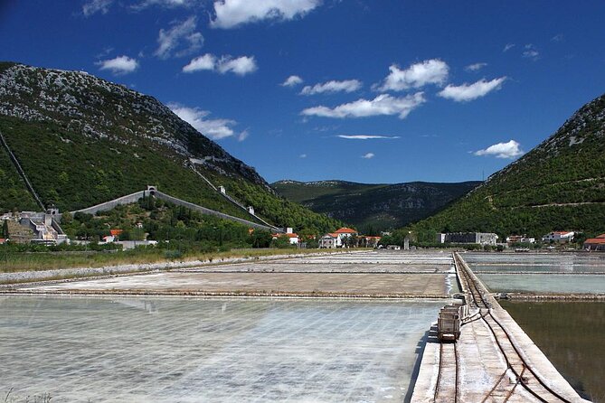 Peljesac and Ston Private Wine Tour with Tastings from Dubrovnik - Entering Ston: Fortresses, Salt Pans, and a Coffee Break