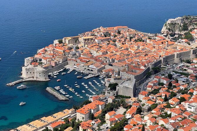 Private AirPort Transfer Dubrovnik by CRUISER TAXI - Comfort in the car: water, WiFi, and a ride that feels easier
