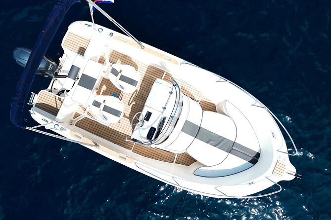 Private boat tour - caves, snorkeling, bays and beaches - Speed, Sea Time, and Why the Day Feels Relaxed