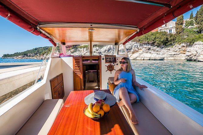 Private boat tour- explore the islands, find hidden caves and try snorkelling - Key things you should know before booking