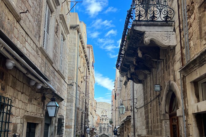 Private Game of Thrones and City Wall Tour - Stradun, Ivan Gundulić Square, Shame Stairs, and Pile Gate