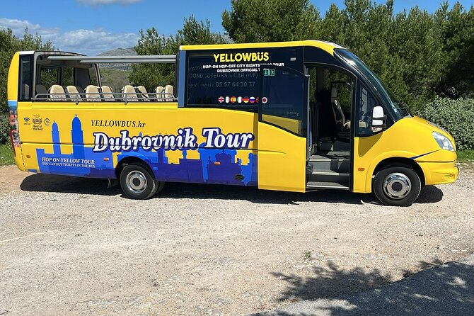 Private return transfer to Dubrovnik airport - Meeting Up Smoothly: Names, Texts, and Clear Pickups