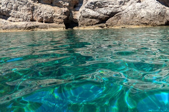 Private Speedboat Tour- Blue cave, sandy beaches and snorkelling - The 8-Hour Mljet National Park Option: Limuni, Odysseus Cave, Salty Lakes