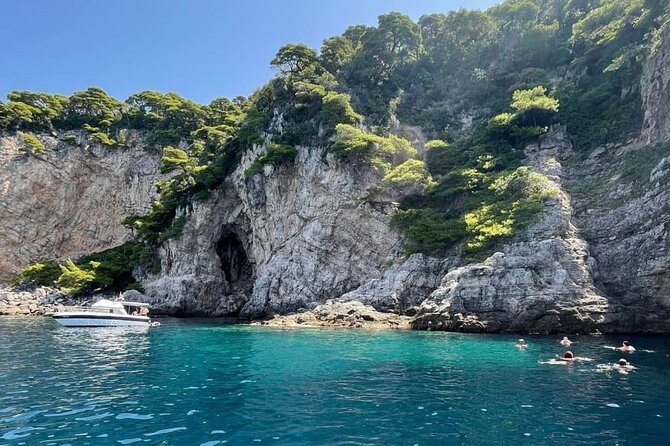Private Speedboat Tour | Caves Beaches Islands and more - Meeting in Lapad and planning your time on the water